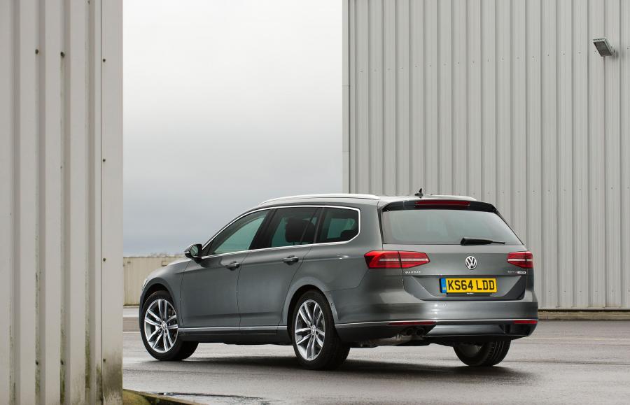  Volkswagen Passat Estate GT 2015 года  (фото 17 из 23)